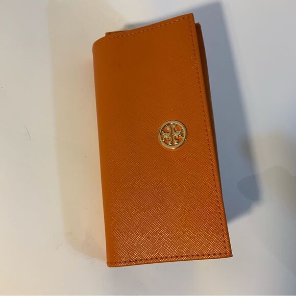 Tory Burch Sunglasses Case - Picture 4 of 9